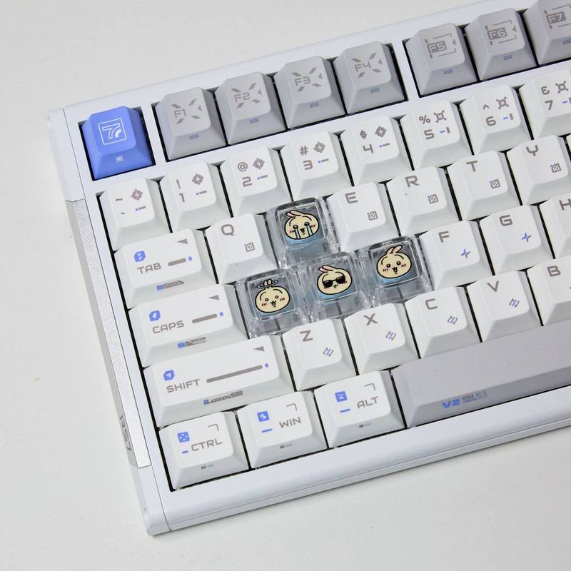 أغطية مفاتيح شفافة مصنوعة يدوي - مراجعة Pc Gaming Custom وسعره